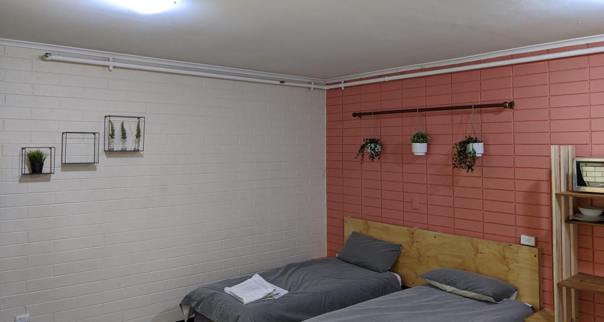 West End & Backpackers Hotel Adelaide